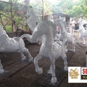 Kelik Studio Semar Mesem Kuda Seni Patung Cina