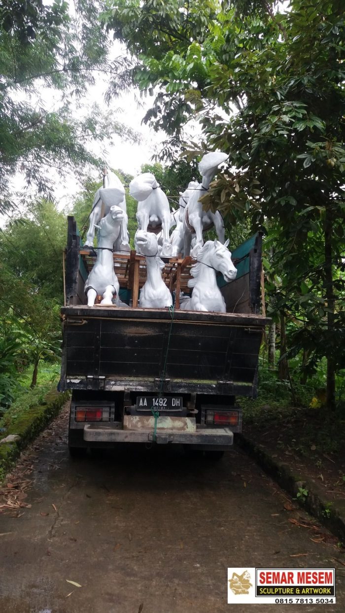 Kelik Studio Semar Mesem Kirim Patung Fiber Ukiran Patung Kayu