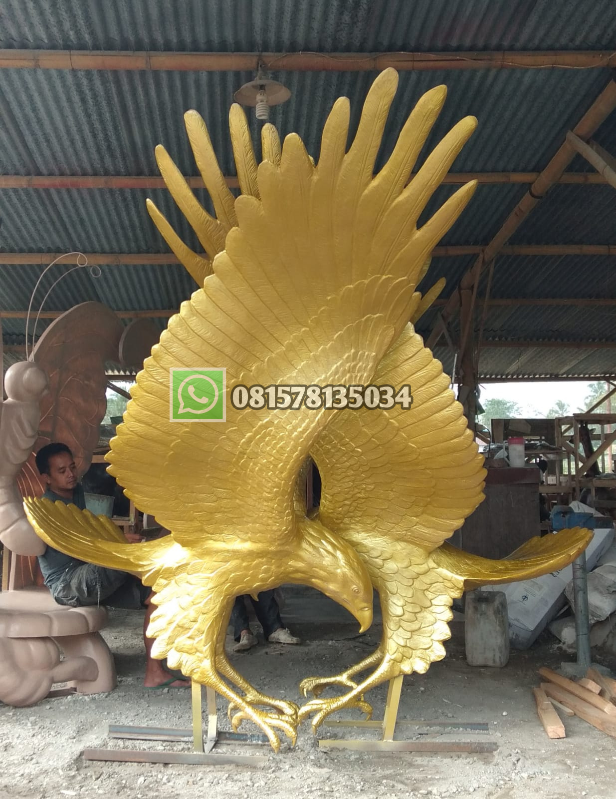 Patung Maskot Hewan